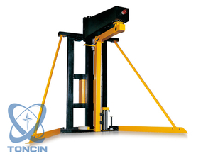 Machine d'emballage étirable à bras rotatif triangulaire 